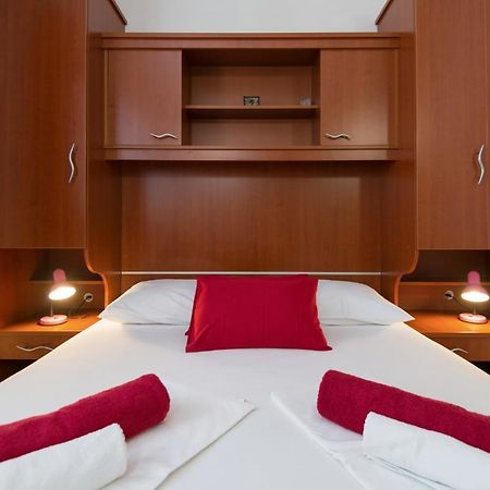 Guesthouse Sanela Помена Экстерьер фото