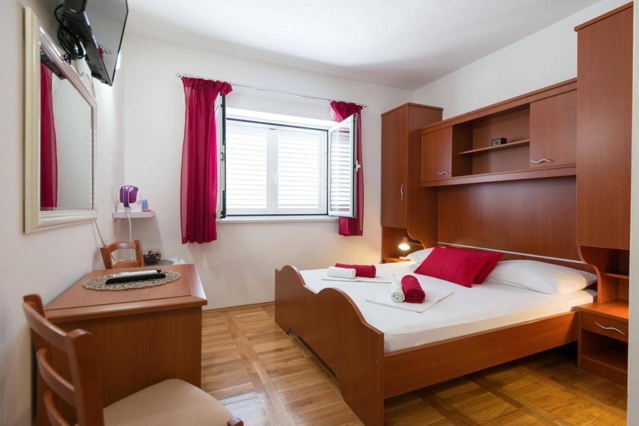 Guesthouse Sanela Помена Экстерьер фото