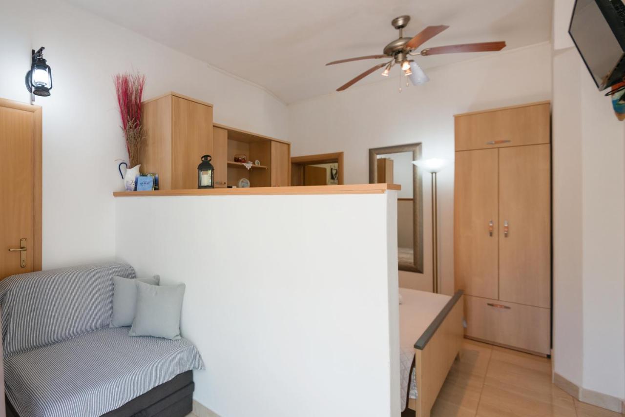 Guesthouse Sanela Помена Экстерьер фото