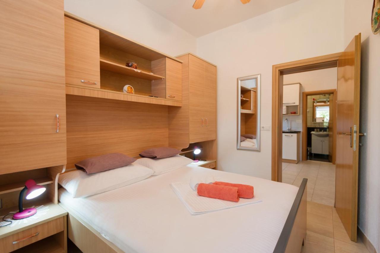Guesthouse Sanela Помена Экстерьер фото
