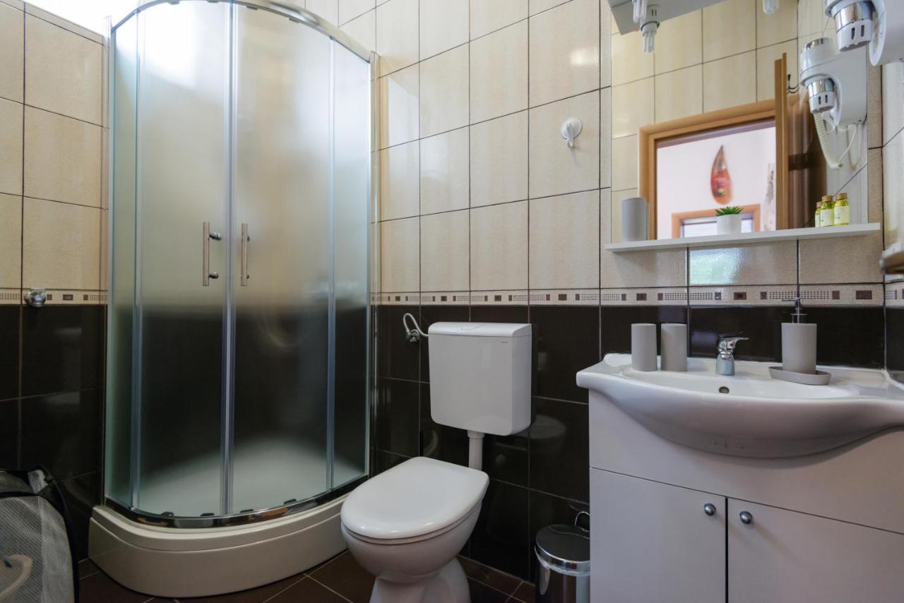Guesthouse Sanela Помена Экстерьер фото