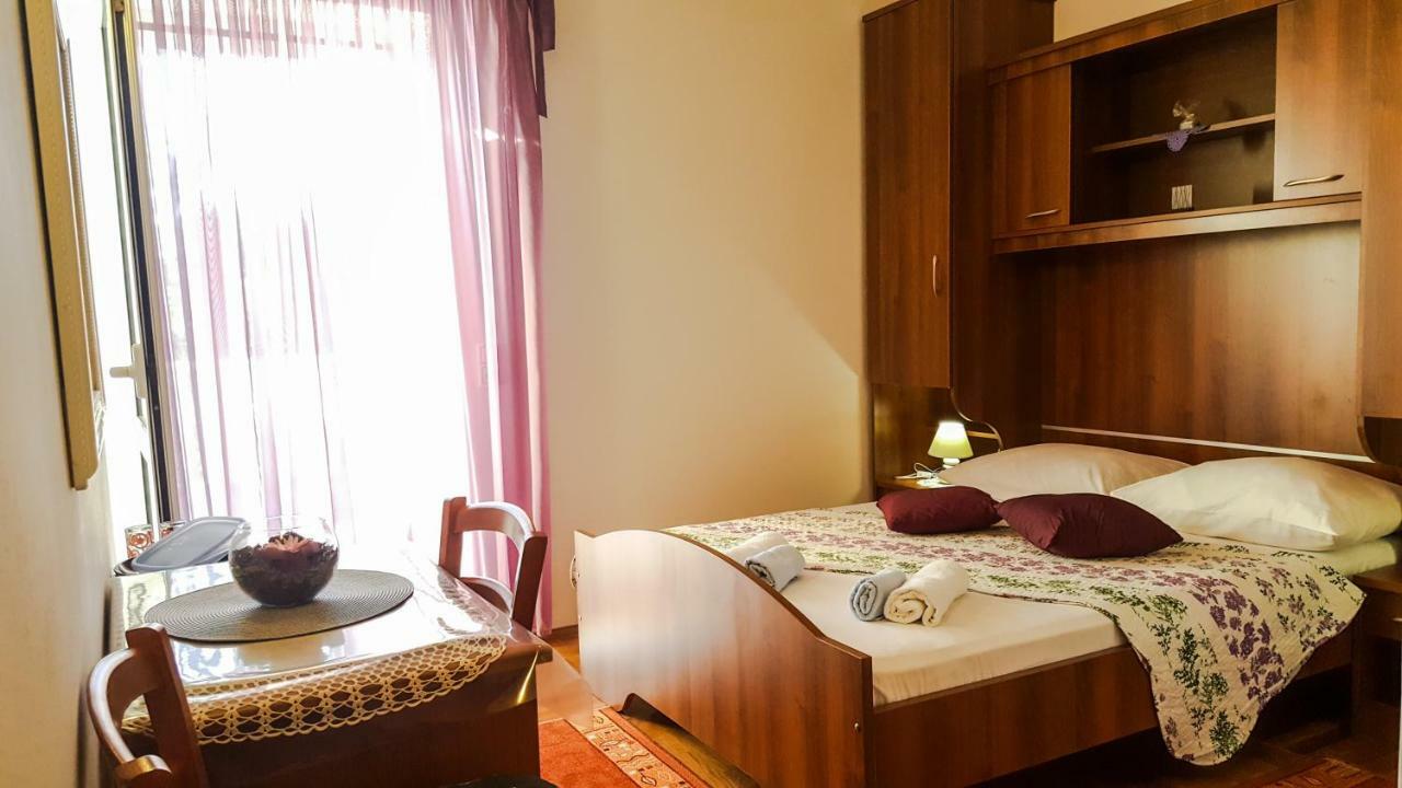 Guesthouse Sanela Помена Экстерьер фото